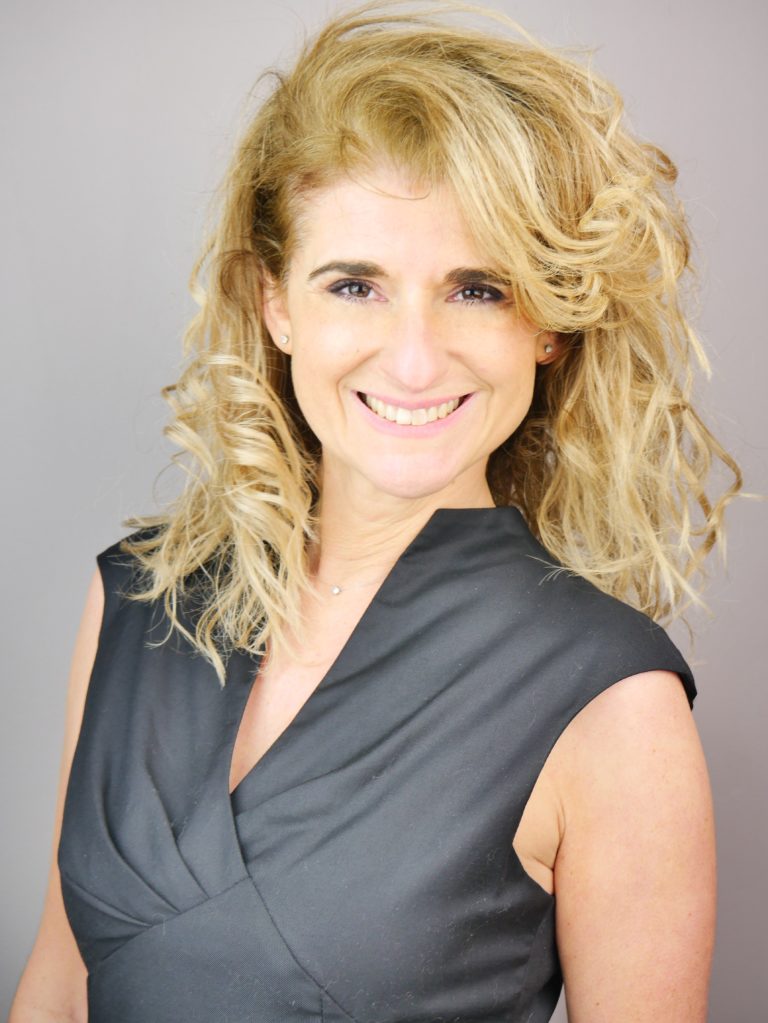 Book Sabrina Nanni comédienne - 2021 - Crédit Photo © Steeven Tareau